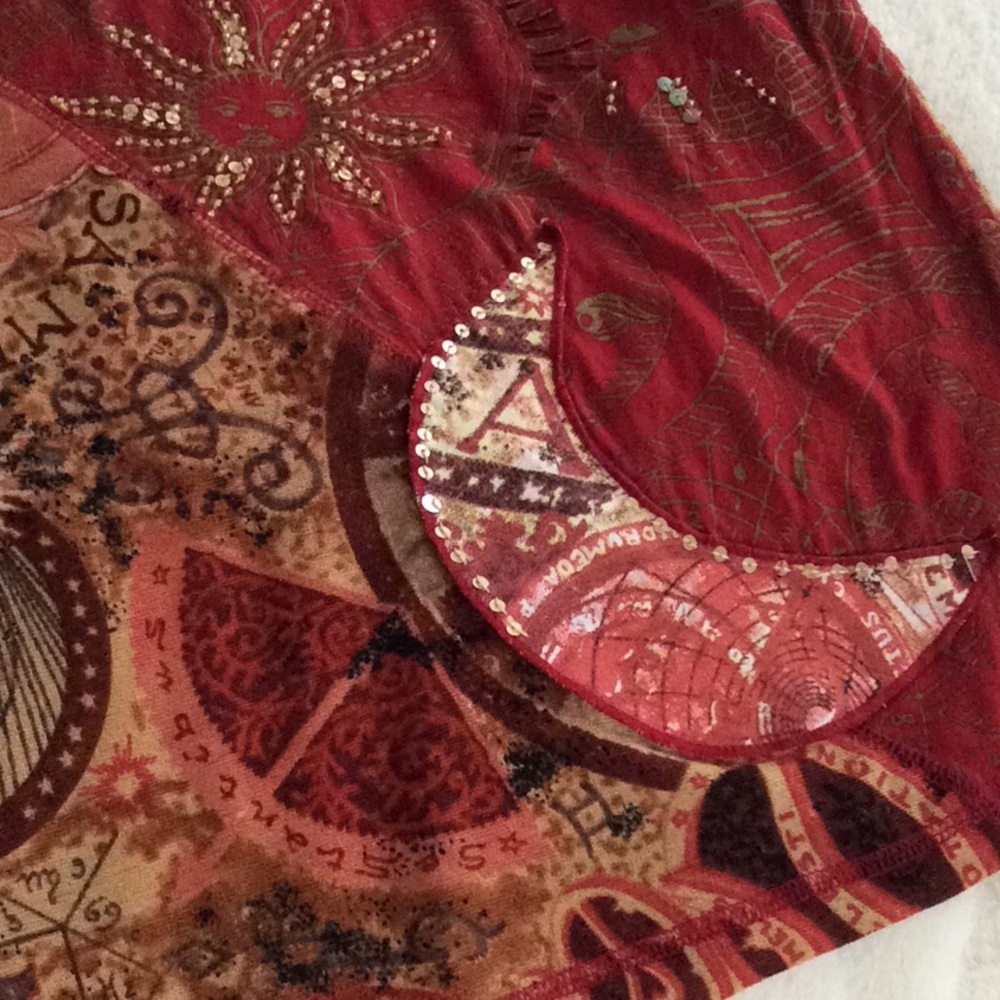 Celestial Top Embellished With Sequins and Beads - Picture 4 of 10